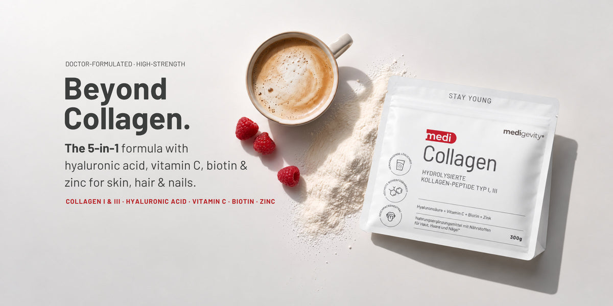 medigevity medi Collagen powder with hyaluronic acid, vitamin C, biotin and zinc – pouch next to a cappuccino and raspberries